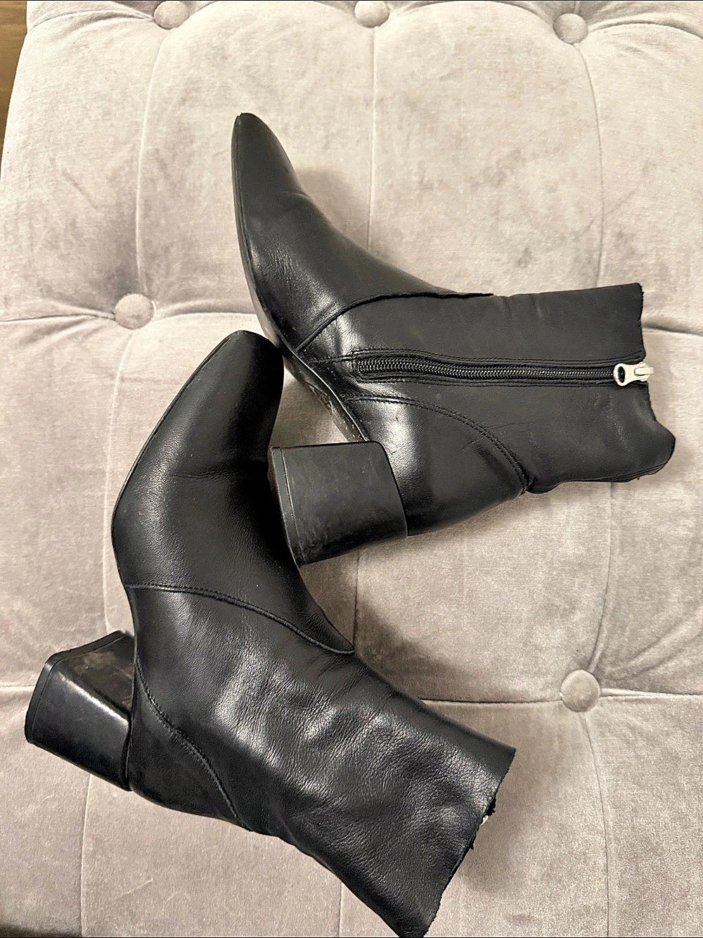 L’intervalle Black Pointed-Toe Heeled Ankle Boots Like New